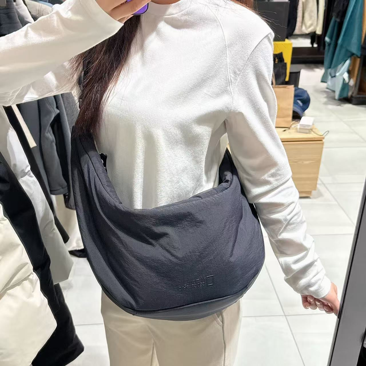 韓國 National Geographic Padded Sling Crossbody Bag【NG354】