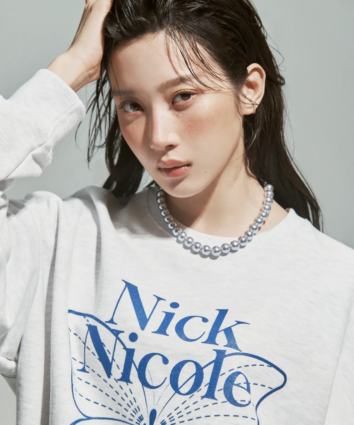 韓國 Nick Nicole BUTTERFLY SIGNATURE SWEATSHIRT【NN041】