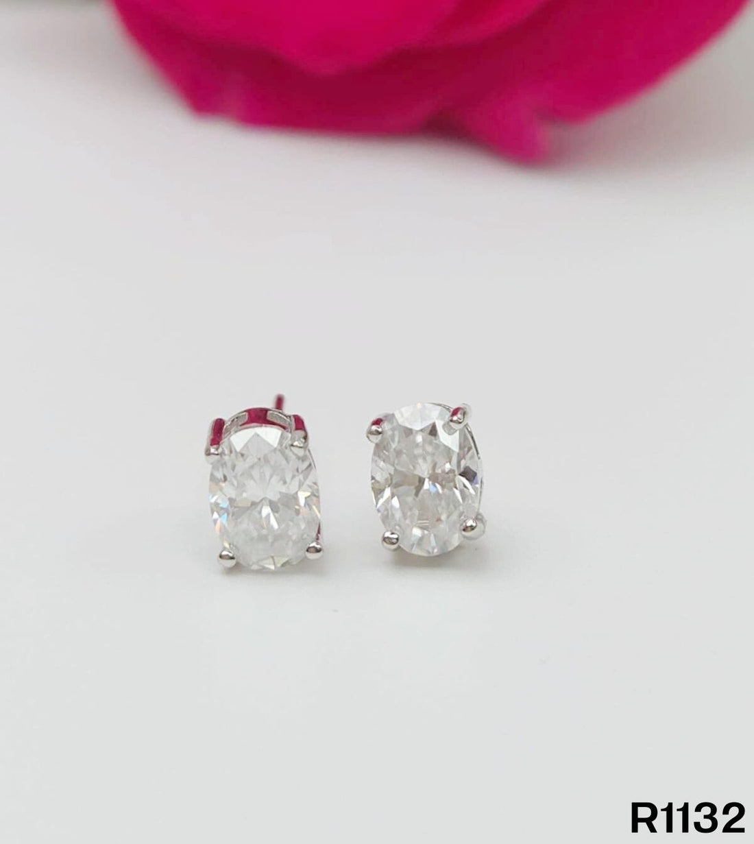 S925銀 莫桑鑽耳釘 R1132-1Ct【SS806】