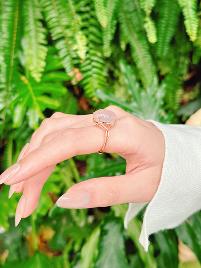 【現貨】橢圓形粉水晶戒指【ST348】