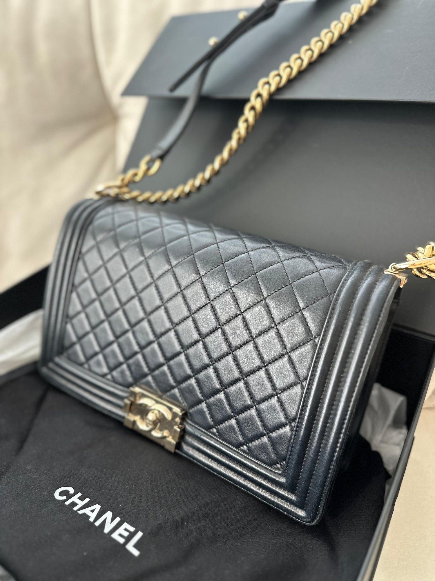 【Preloved】經典Boy Chanel 羊皮手袋 (訂金$3000，總售價為 $33,800)【ST033】