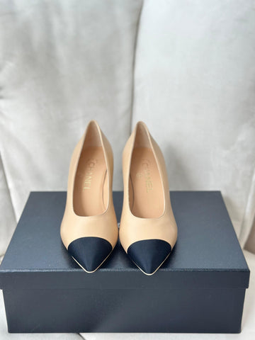 【Brand New】Chanel 經典色珍珠高跟鞋 (Size : 36 正碼) (訂金$500，總售價為 $4,100)【ST038】
