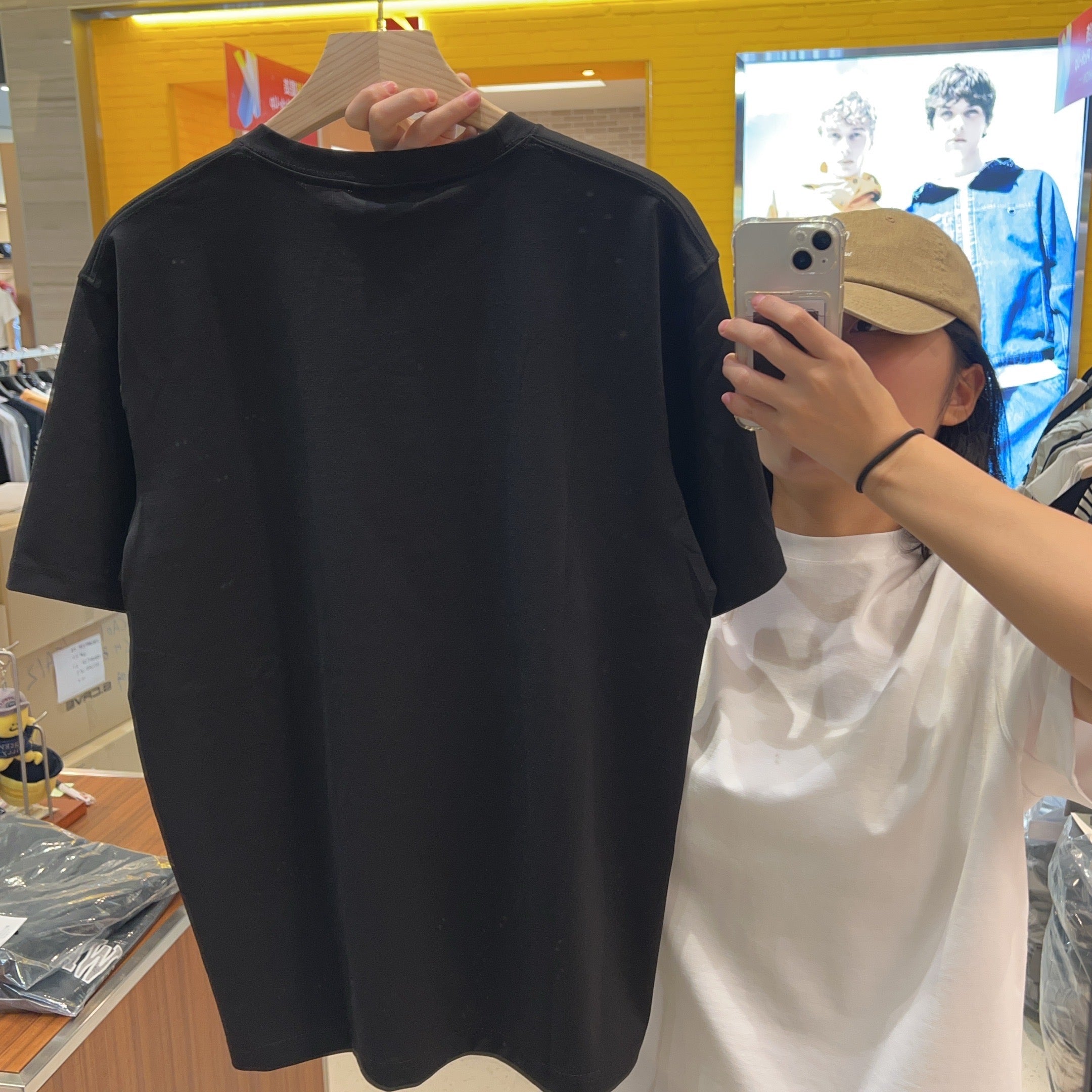 韓國 Wacky Willy Kiki Double Wappen Short Sleeve T-Shirt【WW007】