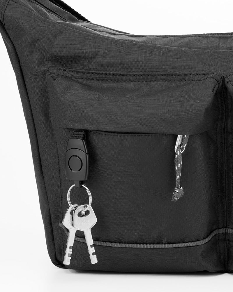 韓國 Branden 4重防盜斜背袋 L【SM342】