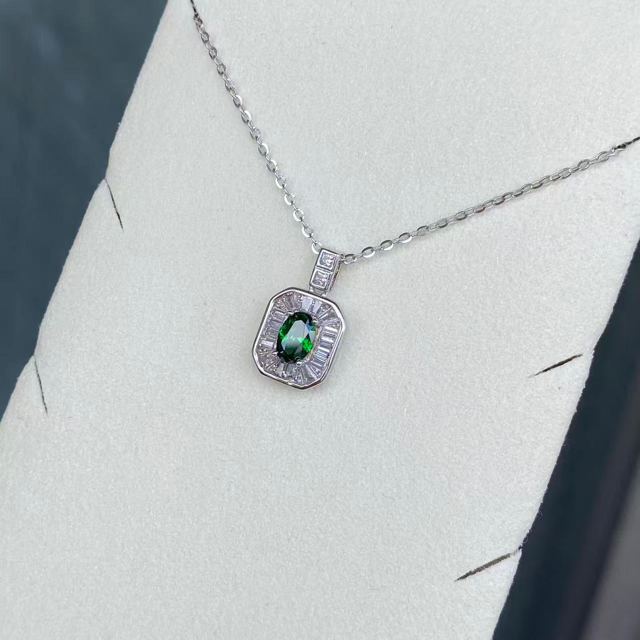 日本直送 綠尖晶銀項鍊【JS439】