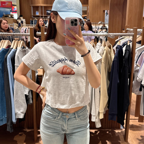 韓國 Marithe Francois Girbaud Women's SLIM FIT BREAD GRAHPIC CROP T-SHIRT【MF490】