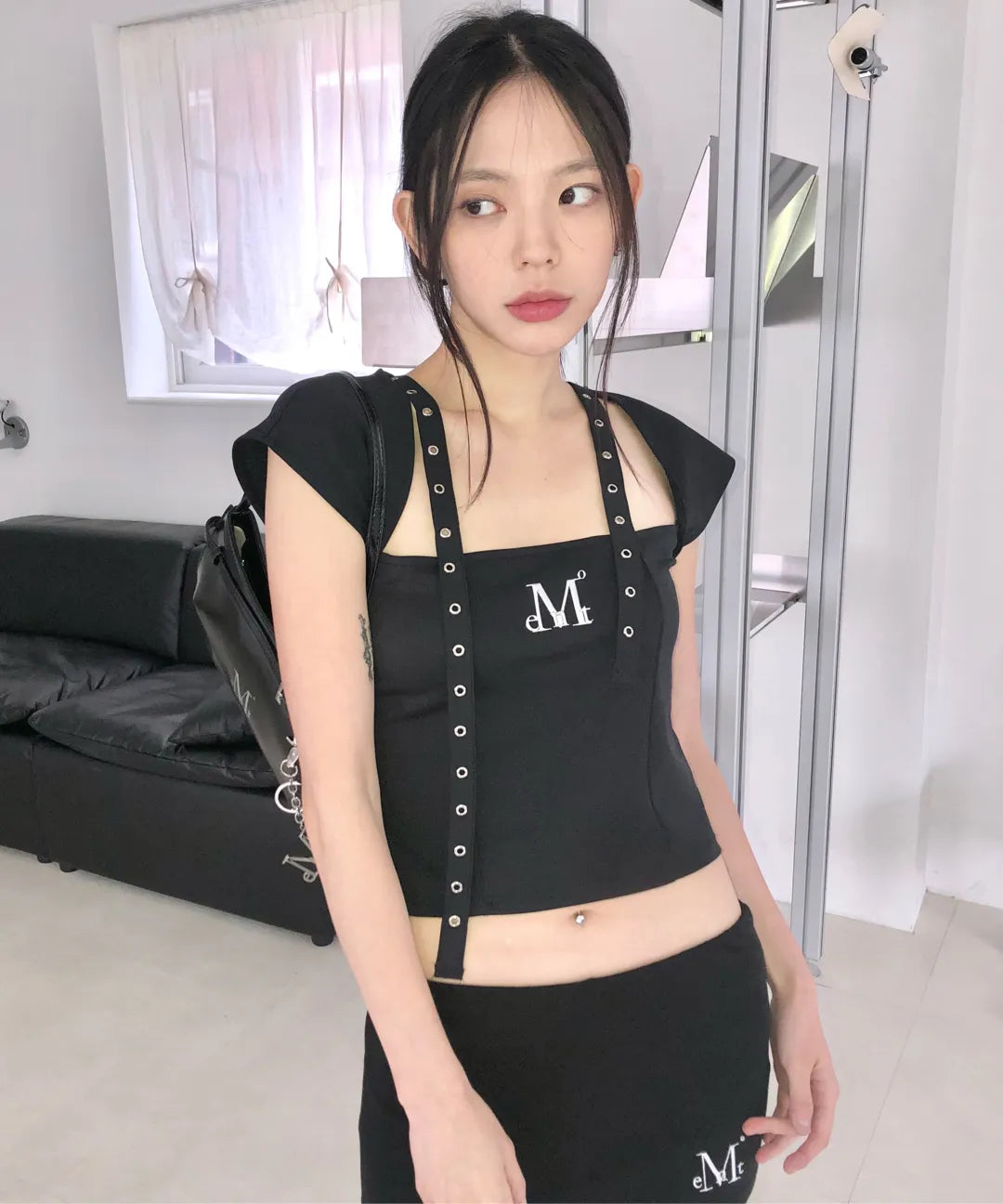 韓國 Mucent Neoloop Open Back Crop Top【MU029】