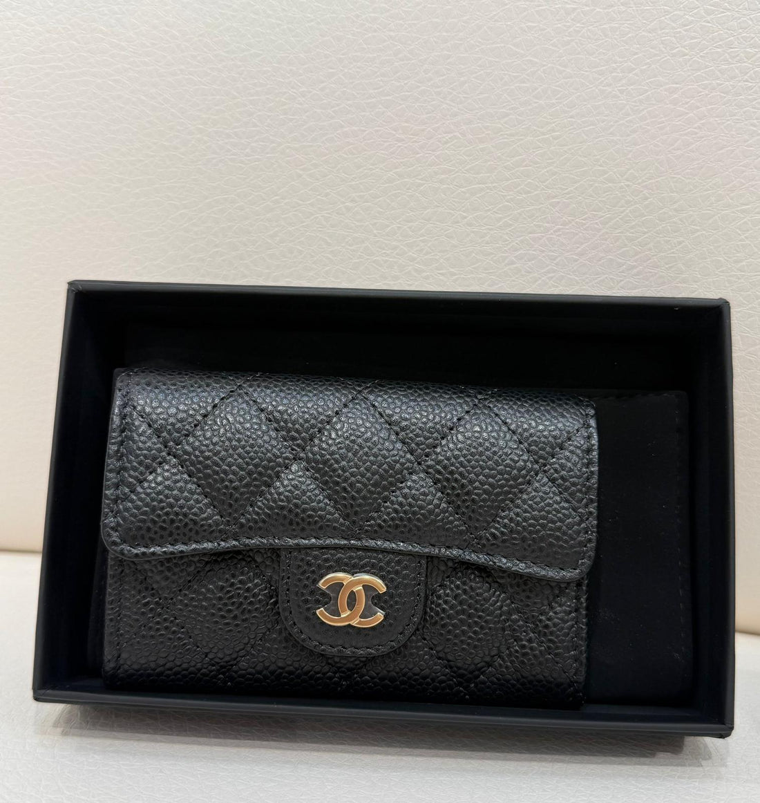 全新CHANEL黑色荔枝紋金扣銀包  訂金 $500 總售價 $5980【JS554】