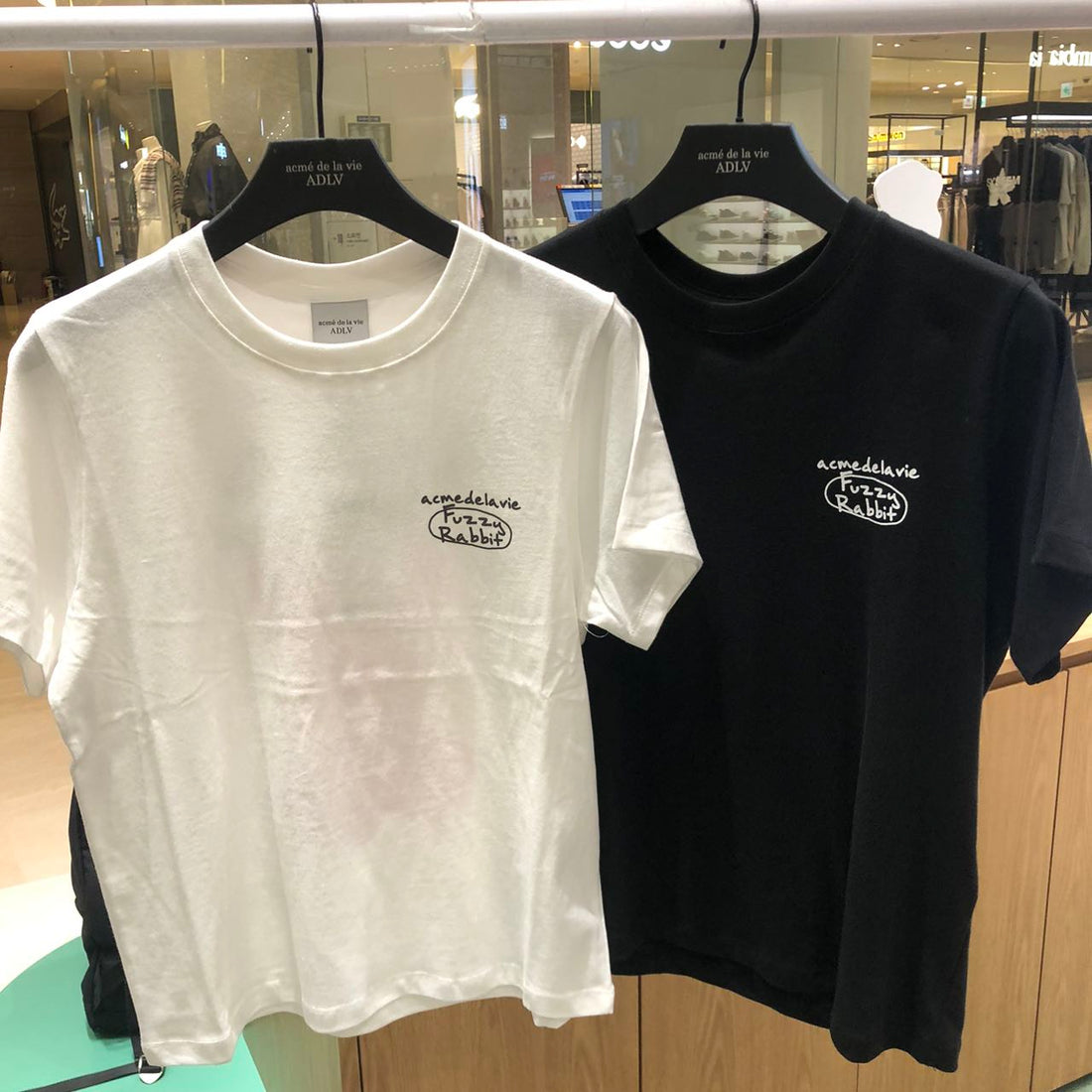 韓國 ADLV FUZZY RABBIT SHORT SLEEVE T-SHIRT【AD003】