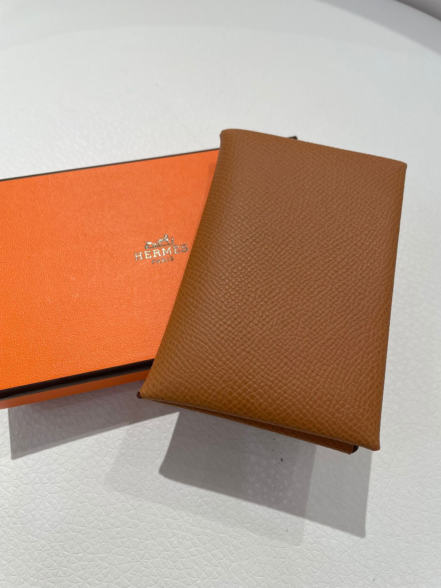 全新 Hermès Calvi Epsom 皮革 散子包 金棕色 【JS607】