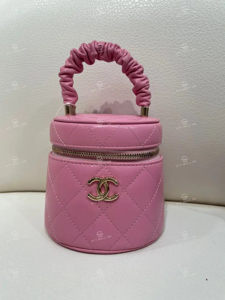 二手CHANEL 小化妝袋淡金扣 訂金 $500 總售價 $8899【JS522】 一般商品