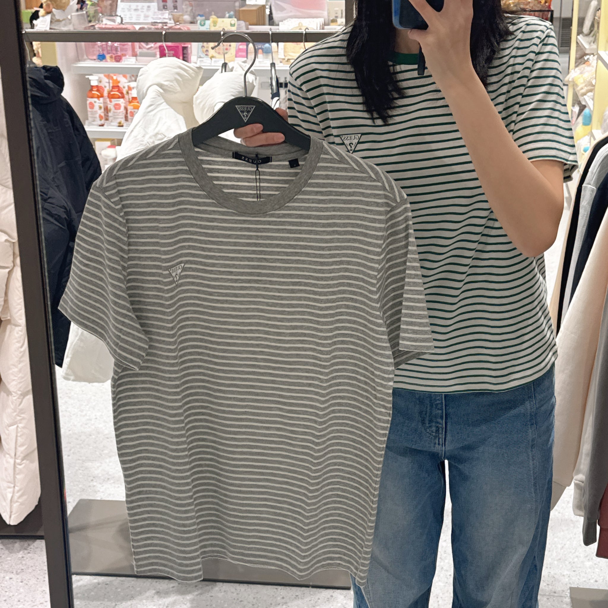 韓國 Guess Men's Mini Triangle Stripe Short Sleeve T-Shirt【GU032】
