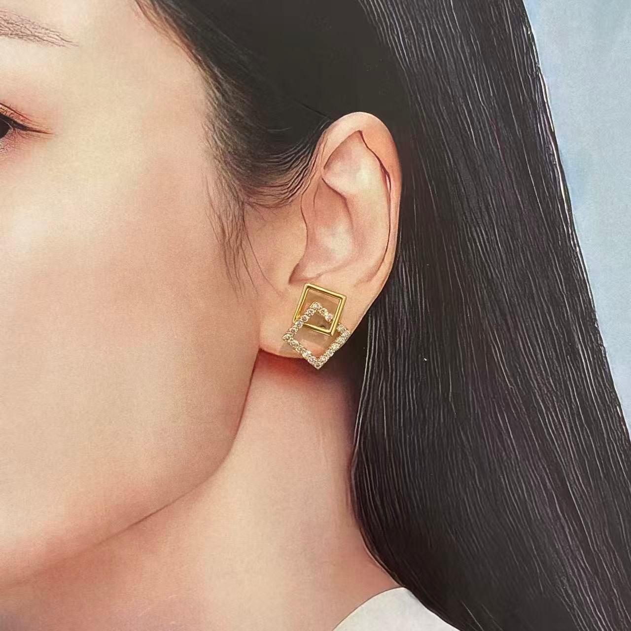 日本直送 正方形金鑽耳釘【JS383】
