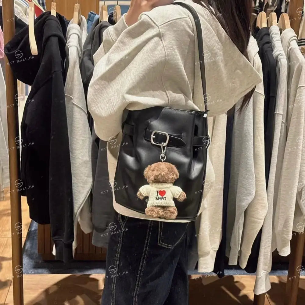 韓國 Marithe Francois Girbaud Buckle Strap Bucket Bag【MD017】 Black 一般商品