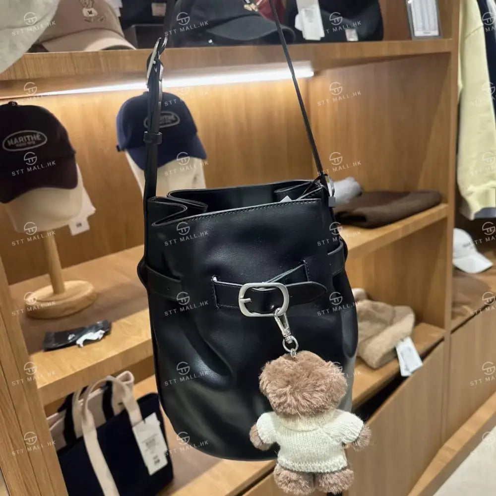 韓國 Marithe Francois Girbaud Buckle Strap Bucket Bag【MD017】 Black 一般商品