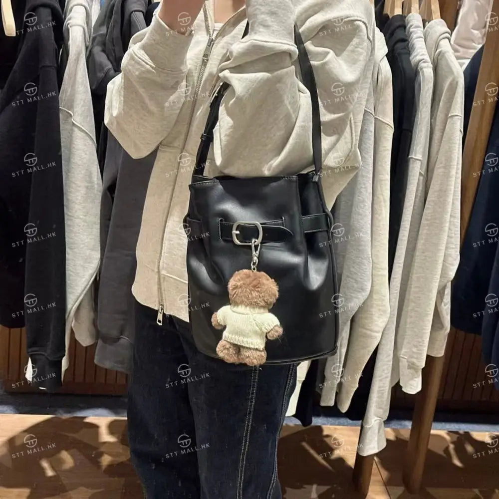 韓國 Marithe Francois Girbaud Buckle Strap Bucket Bag【MD017】 Black 一般商品