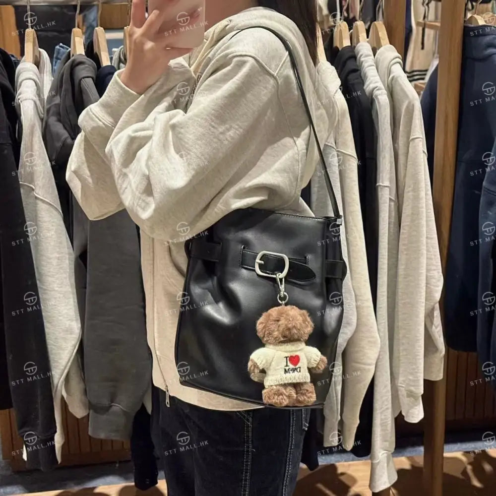 韓國 Marithe Francois Girbaud Buckle Strap Bucket Bag【MD017】 Black 一般商品