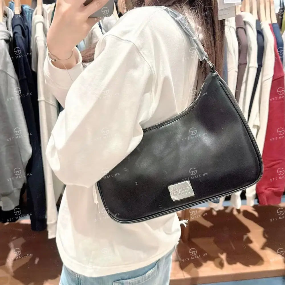 韓國 Marithe Francois Girbaud Classic Logo Faux Leather Hobo Bag【MD020】 Black 一般商品