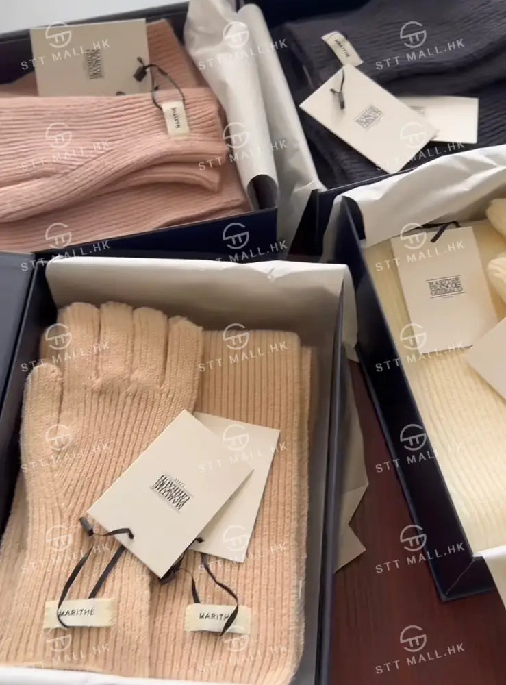 韓國 Marithe Francois Girbaud Regular Logo Muffler &amp; Glove【MD078】 一般商品