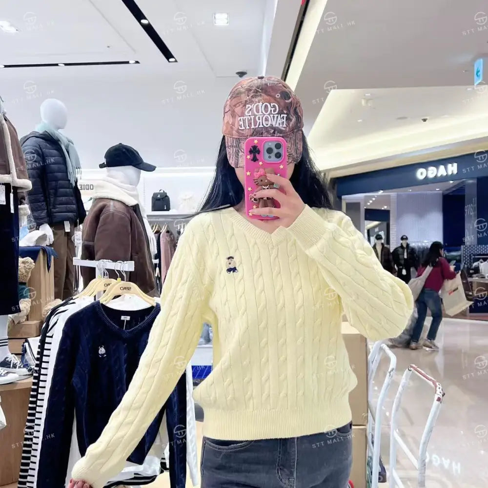 韓國 SPAO Woody Cable V-Neck Sweater【SP309】 Light Yellow / S 一般商品