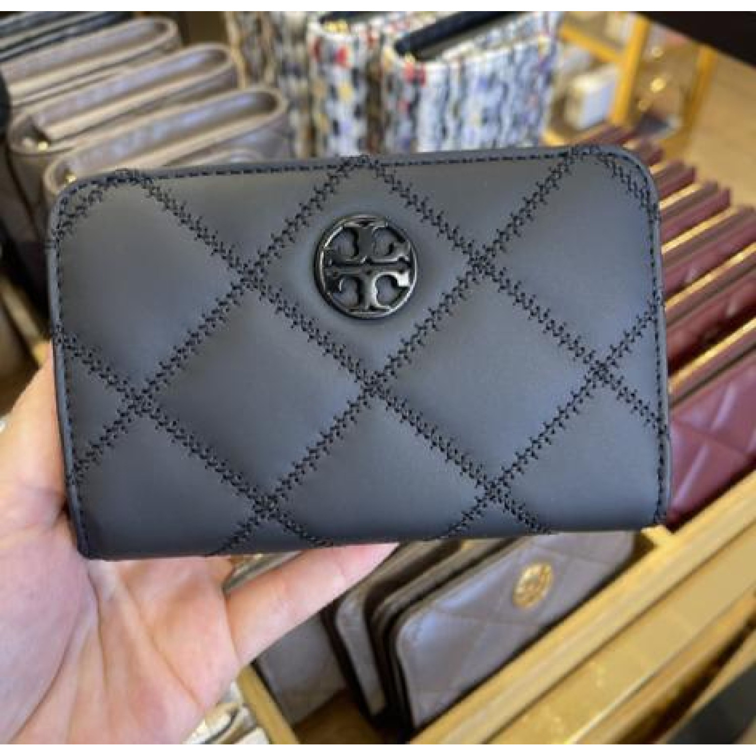 Tory Burch Willa Medium Wallet Matte Black (ACC 150061)