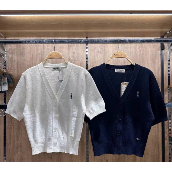 Who.A.U No.6 Steve Boucle V Neck Cardigan [韓國連線 D]‎