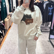 Ambler A2  Cat Biting Teddy Bear Overfit Brushed Sweatshirt [韓國連線 D]