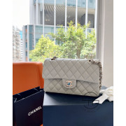 Chanel Classic Handbag 連禮盒 (淺灰色拼淡金扣)