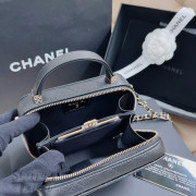 Chanel 迷你連鏡長鍊袋連禮盒 (黑色淡金扣)