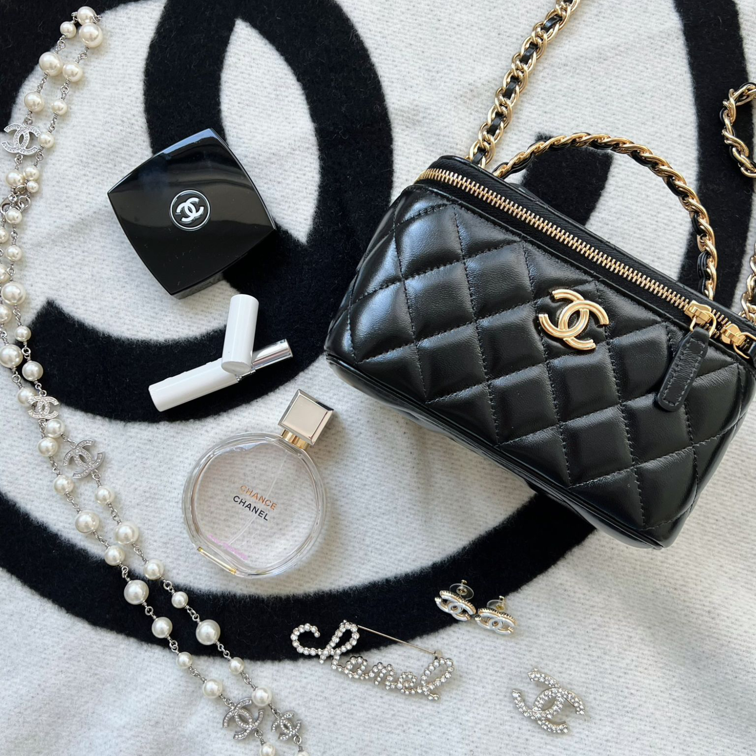 Chanel Handle 連鏡長形Box Bag 連禮盒(黑色拼金Logo)