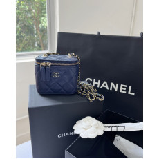 Chanel 粒紋小牛皮連鏡小盒子 連禮盒 (深藍色拼淡金色Logo)