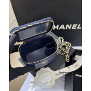 Chanel 粒紋小牛皮連鏡小盒子 連禮盒 (深藍色拼淡金色Logo)